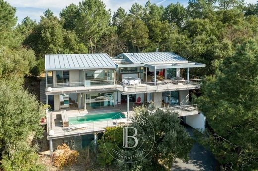 Luxury home in Seignosse, Landes