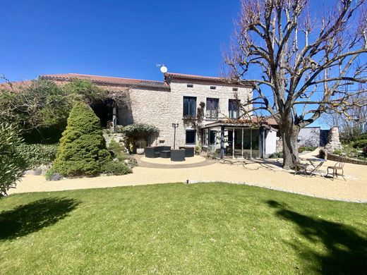 Maison de luxe à Les Villettes, Haute-Loire