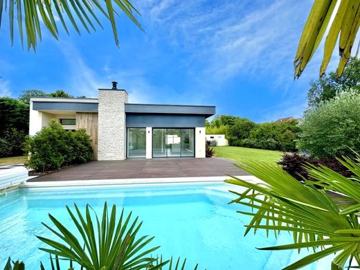 Luxury home in Le Vésinet, Yvelines