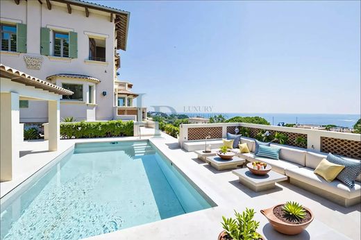 Rural or Farmhouse in Roquebrune-sur-Argens, Var