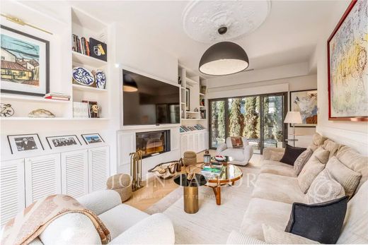 Luxury home in Le Bouscat, Gironde