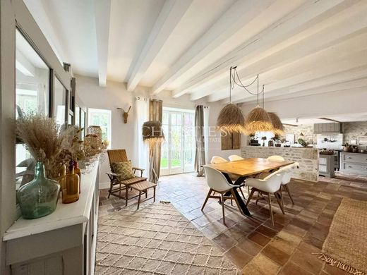 Luxury home in Sainte-Marie-de-Ré, Charente-Maritime