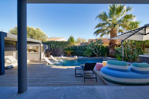 Villeneuve-lès-Maguelone, Héraultの高級住宅