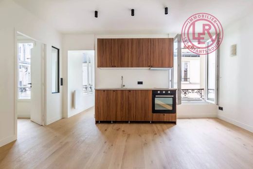 아파트 / Provence-Opéra – Grands Boulevards, Paris