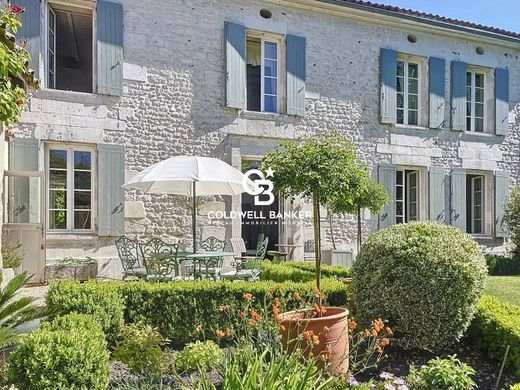 Lüks ev Chaniers, Charente-Maritime