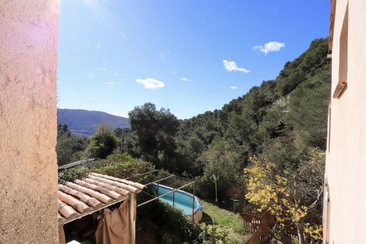 Luxe woning in Cantaron, Alpes-Maritimes