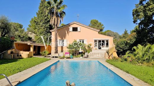 Luxury home in Mougins, Alpes-Maritimes