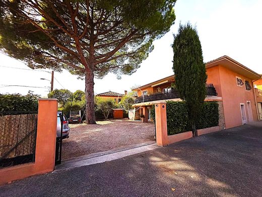 Fréjus, Varの高級住宅