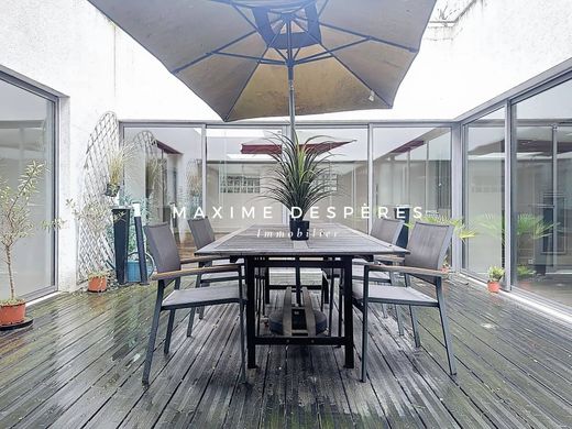 Loft in Courbevoie, Hauts-de-Seine