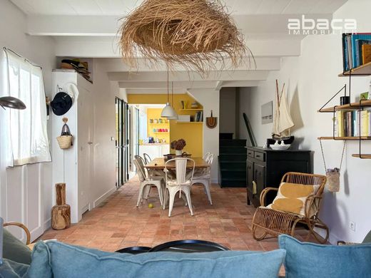 Casa de lujo en Les Portes-en-Ré, Charenta Marítima
