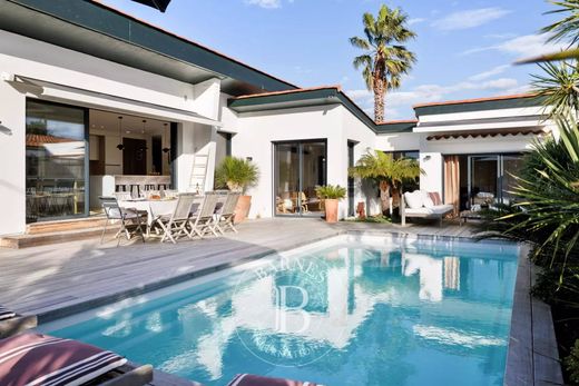 호화 저택 / Biarritz, Pyrénées-Atlantiques