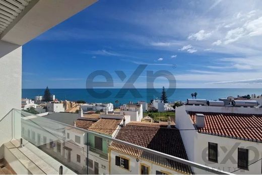 콘도미니엄 / Luz, Lagos