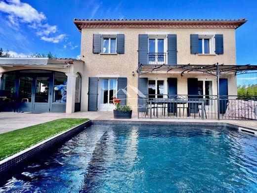 Вилла, Rousson, Gard