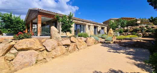 Maison de luxe à Sari-Solenzara, Corse-du-Sud