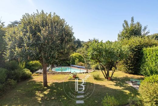 Francheville, Rhôneの高級住宅