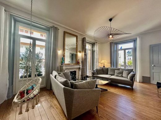 Apartment / Etagenwohnung in Aix-les-Bains, Savoy