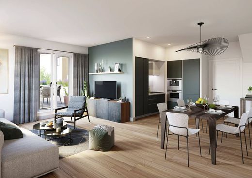 Apartment in Puteaux, Hauts-de-Seine