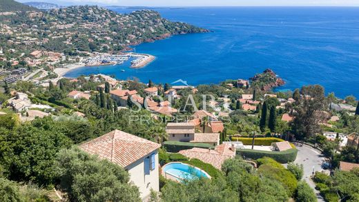 Villa in Théoule-sur-Mer, Alpes-Maritimes