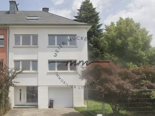 Maison de luxe à Howald, Hesperange