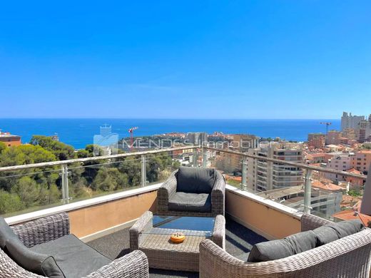Apartment / Etagenwohnung in Beausoleil, Alpes-Maritimes