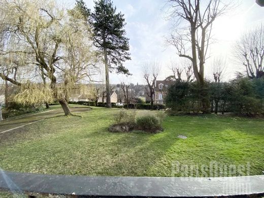 Apartment in Ville-d'Avray, Hauts-de-Seine