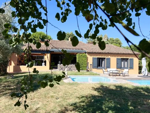 Villa en Brignoles, Var
