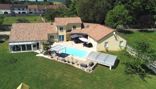 Villa in Bourbonne-les-Bains, Haute-Marne