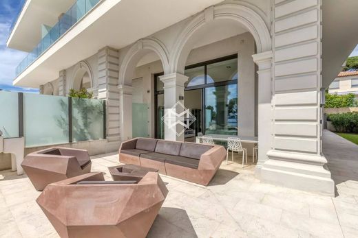 Apartment / Etagenwohnung in Sainte-Maxime, Var