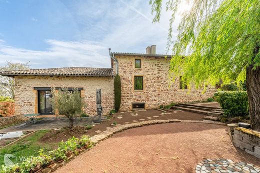 Luxus-Haus in Cogny, Rhône