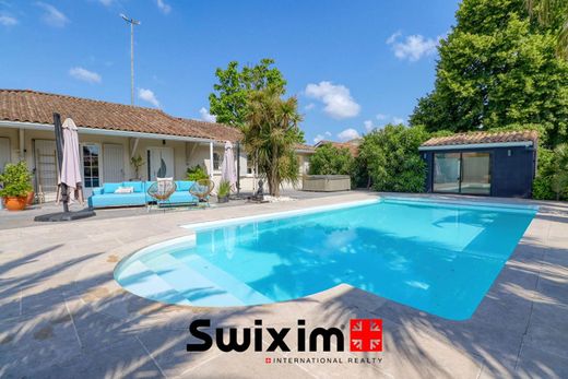 Luxury home in Ludon-Médoc, Gironde