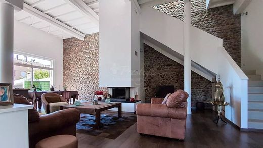 Rural or Farmhouse in Pollestres, Pyrénées-Orientales