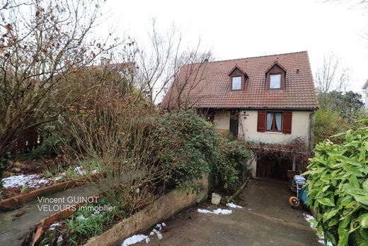 Luxus-Haus in Saint-Germain-en-Laye, Yvelines