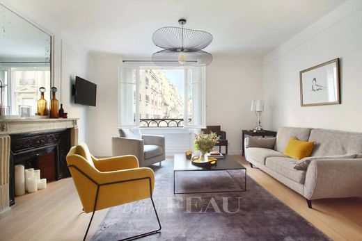 아파트 / Tour Eiffel, Invalides – Ecole Militaire, Saint-Thomas d’Aquin, Paris