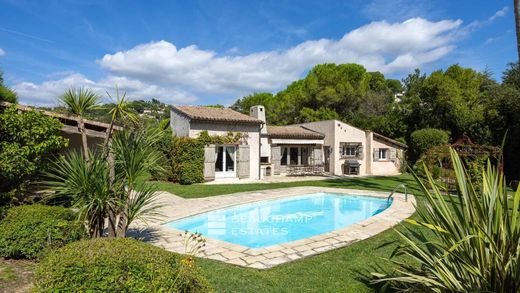 Villa en Mougins, Alpes Marítimos