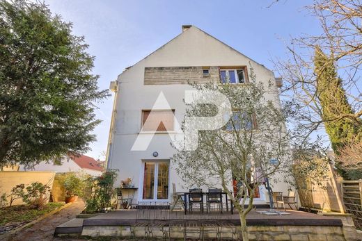 Luxury home in Clamart, Hauts-de-Seine