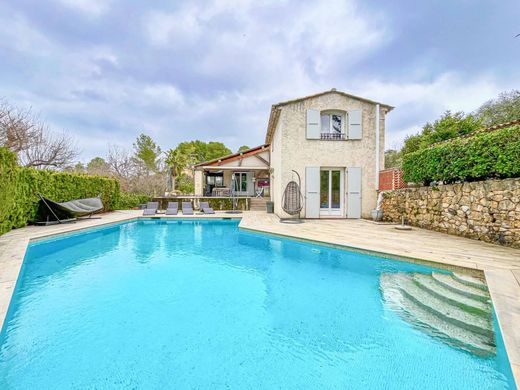 豪宅  Le Rouret, Alpes-Maritimes