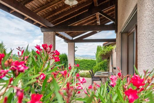 Luxury home in La Tour-de-Salvagny, Rhône