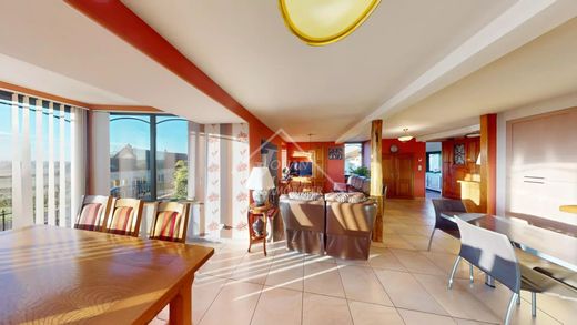 Luxe woning in Saint-Pourçain-sur-Sioule, Allier