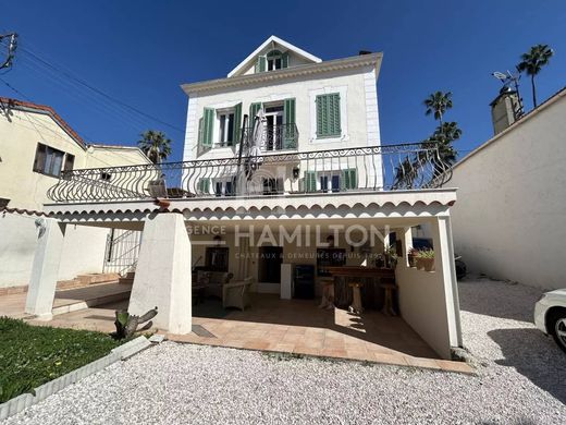 Villa in Golfe-Juan, Alpes-Maritimes