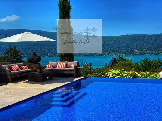 Villa in Veyrier-du-Lac, Haute-Savoie