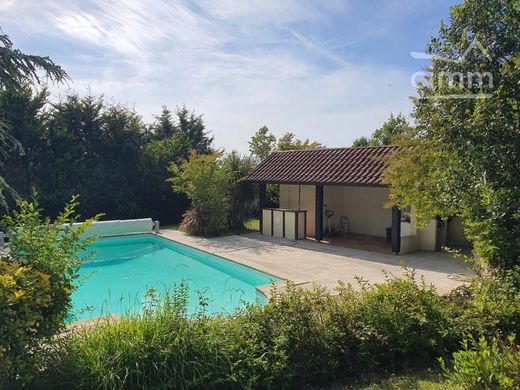 Элитный дом, Villefranque, Pyrénées-Atlantiques