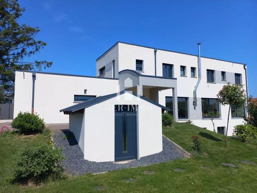 Luxury home in Hussigny-Godbrange, Meurthe et Moselle