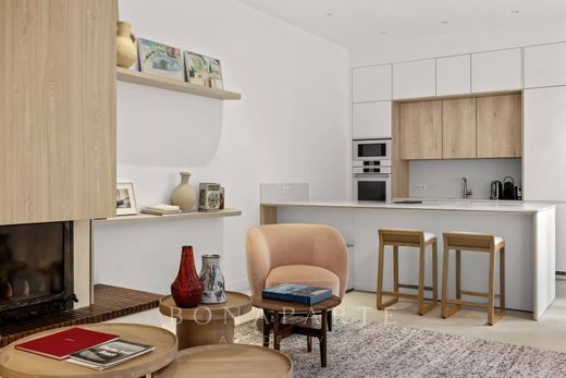 Apartment / Etagenwohnung in Cannes, Alpes-Maritimes