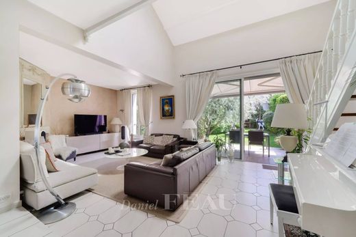 Luxury home in Chaville, Hauts-de-Seine