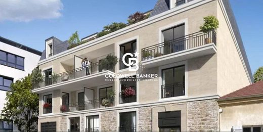 Apartment / Etagenwohnung in Bourg-la-Reine, Hauts-de-Seine