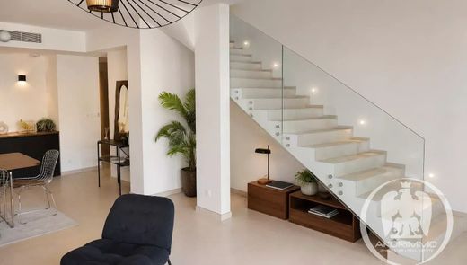 Apartment in Saint-Laurent-du-Var, Alpes-Maritimes