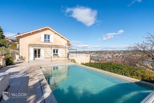Villa a Albigny-sur-Saône, Rhône
