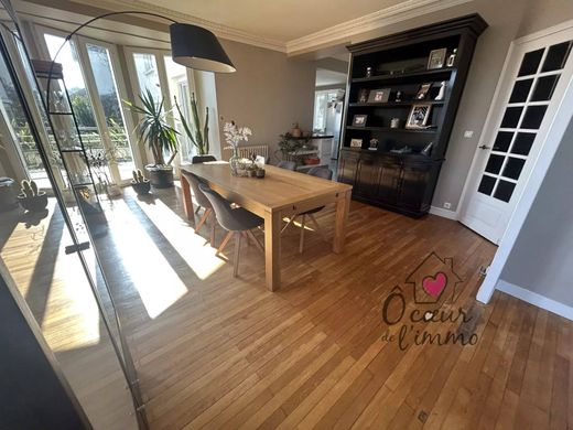 منزل ﻓﻲ Cholet, Maine-et-Loire