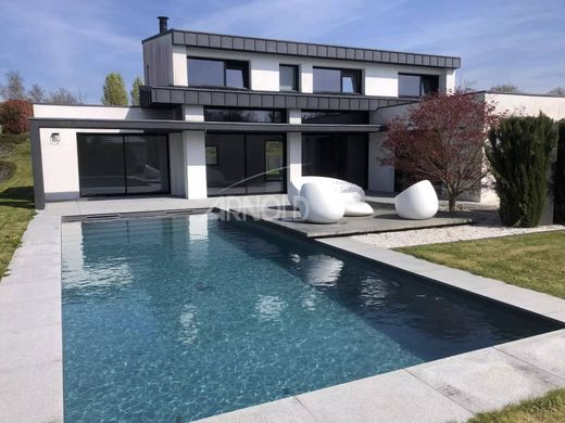 Luxury home in Meucon, Morbihan