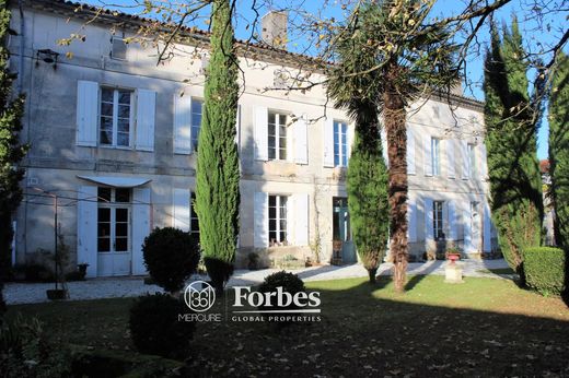 Luxe woning in Jonzac, Charente-Maritime